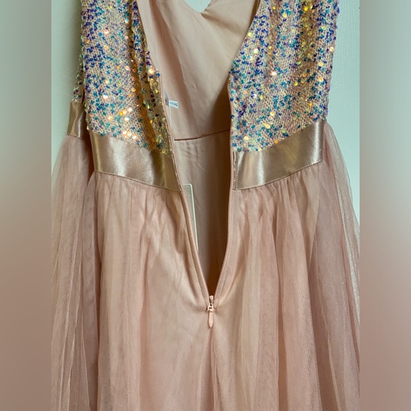 Dress - Picture 9 of 13